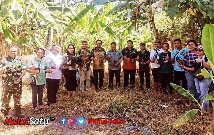 Sultan Tidore Bersama Sinode GPM Tanah Pohon Pala di Sofifi - malutsatu.com