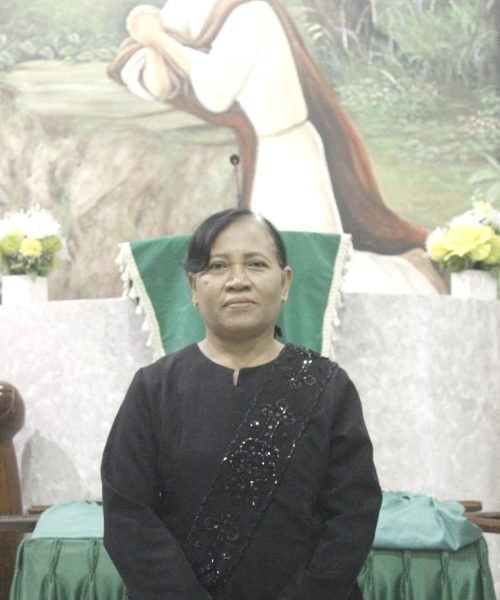 Penatua. Tresia Kusmini Huwae